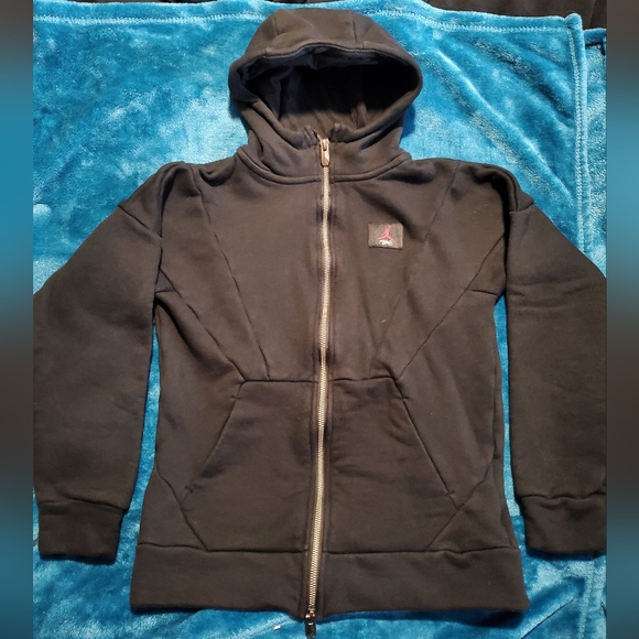 Boys Jordan Zip Up Hoodie (size Medium) - Picture 2 of 4